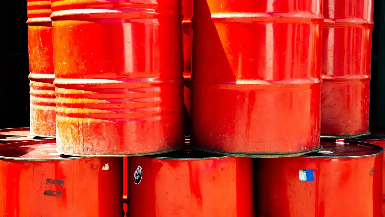 Contango vs Backwardation: The Futures Curve Explained