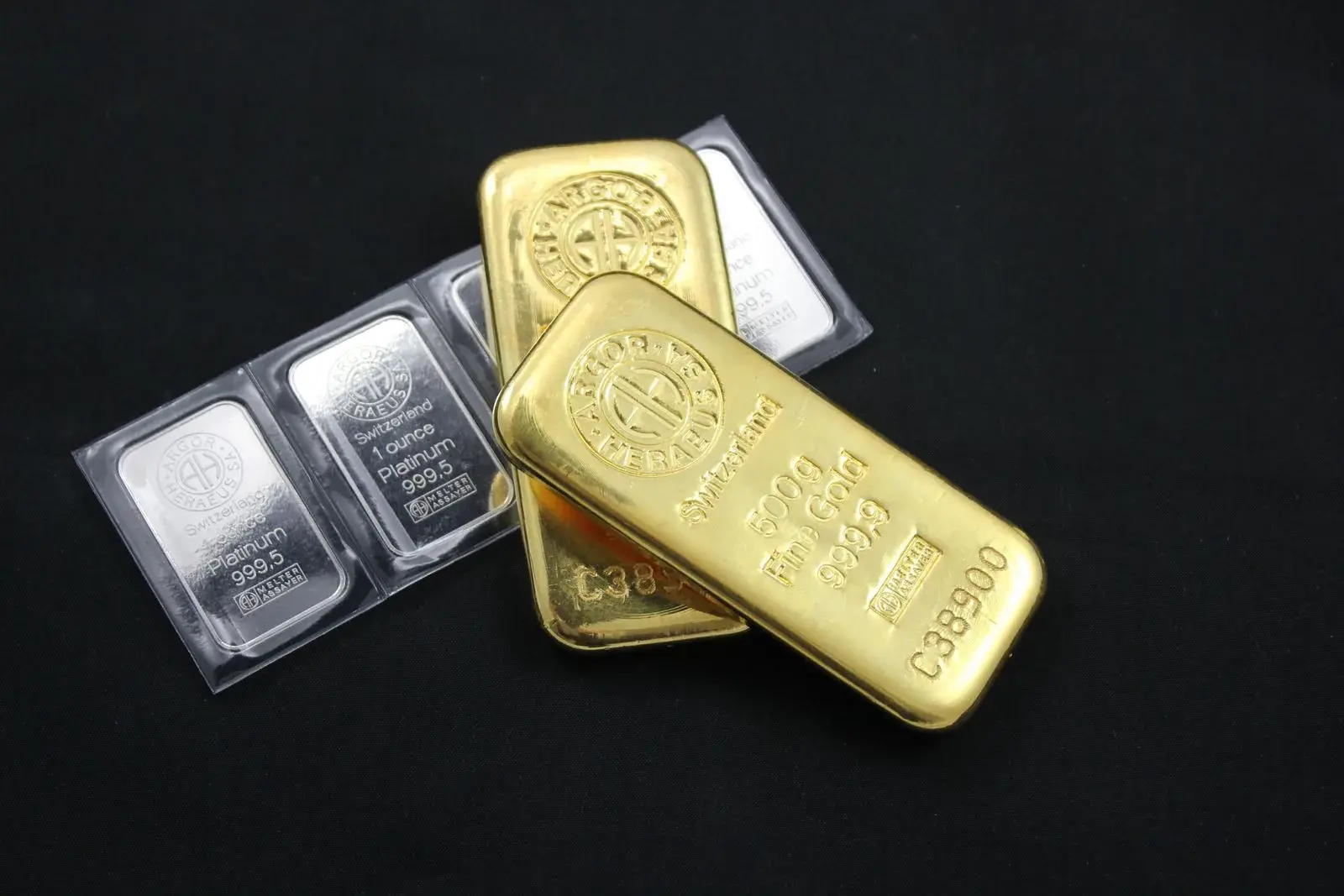 How to Trade Gold (XAUUSD): Spot, Futures, Tokenized, and Funded Accounts