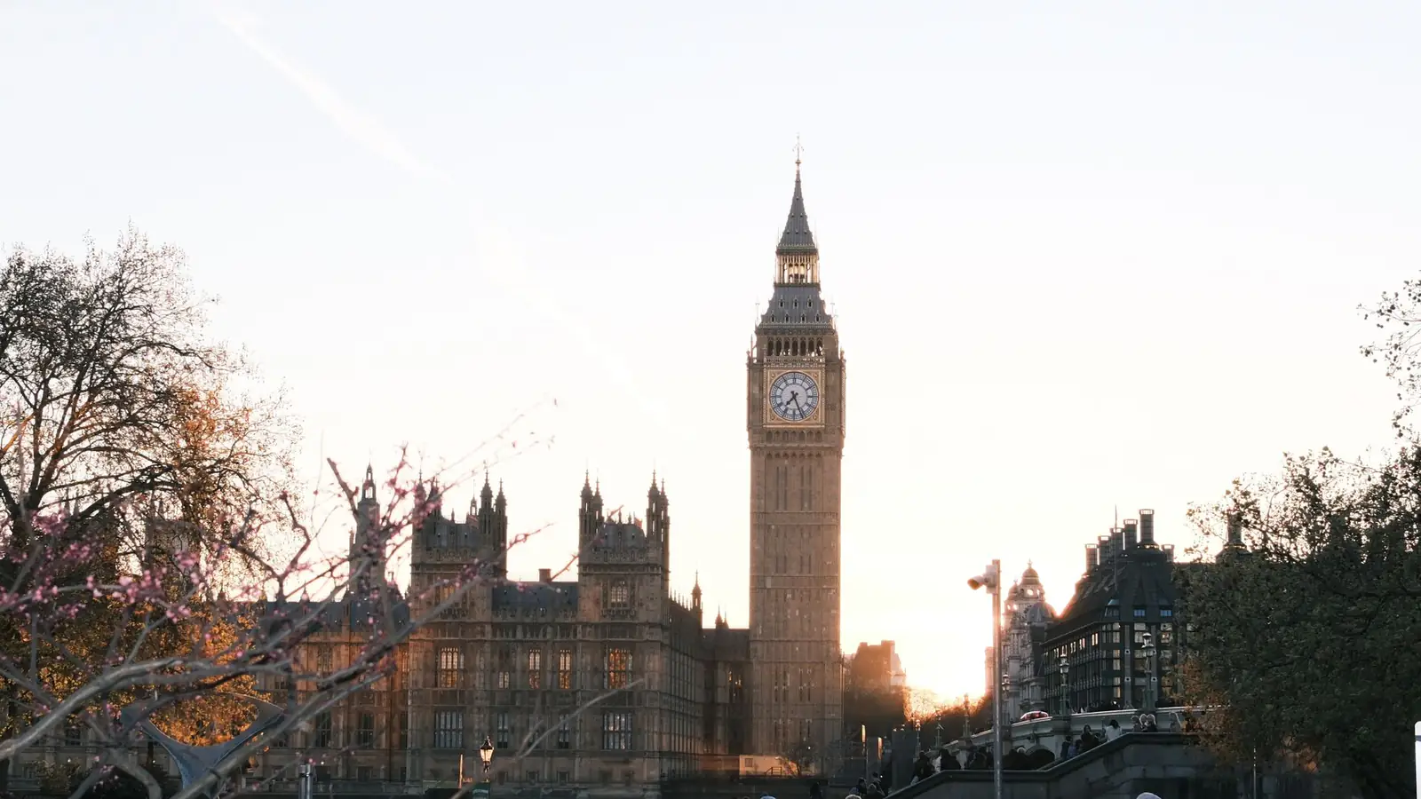 Big Ben and the Palace of Westminster at sunrise