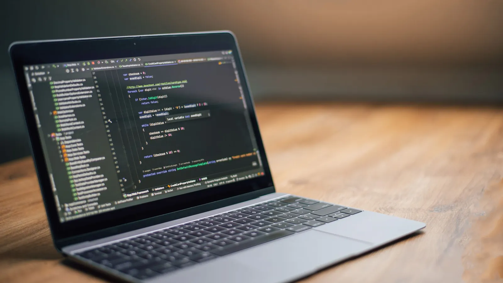 Pinescript Language Example Pine Script Tutorial: TradingView Strategy Guide | Velotrade