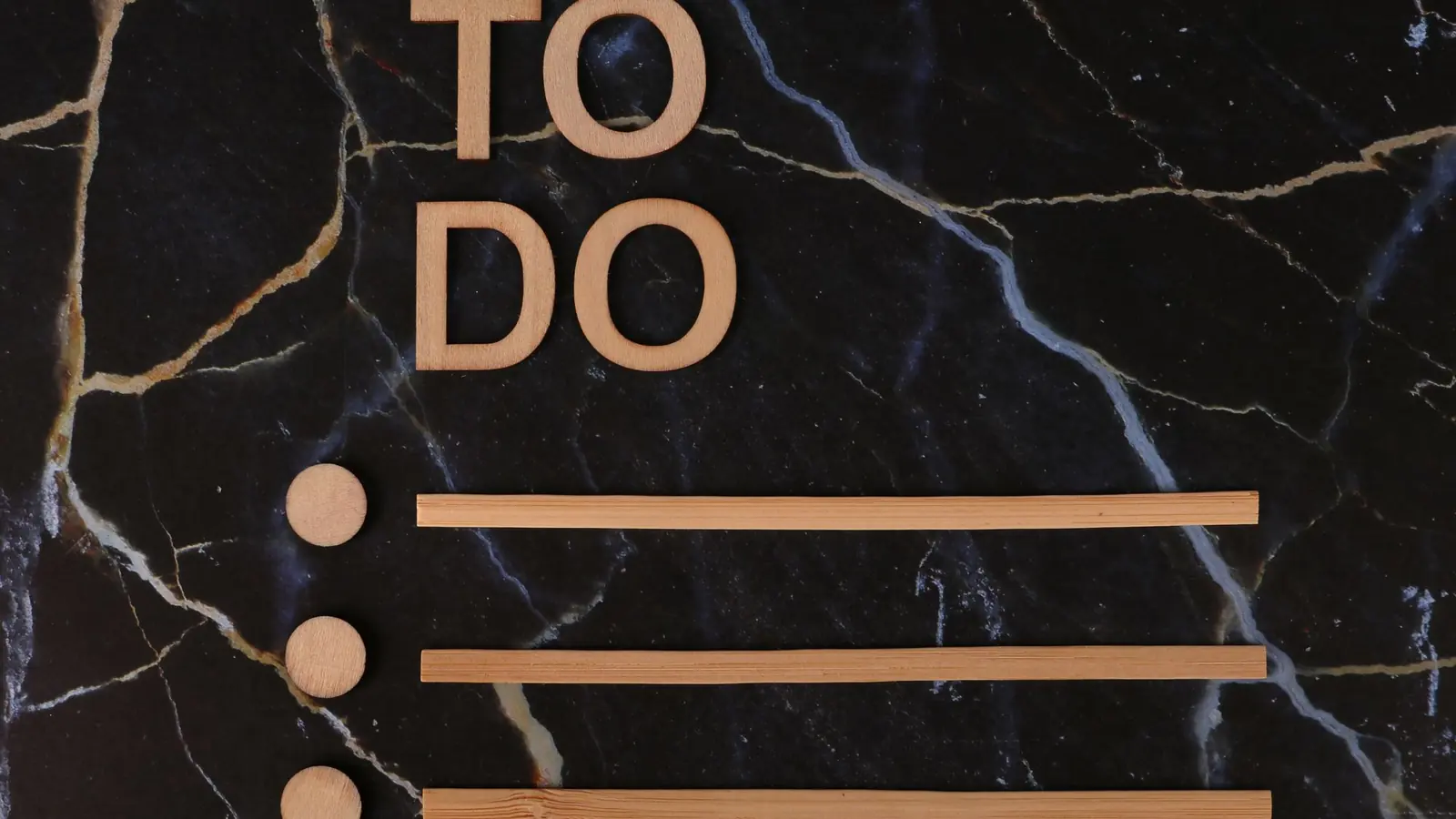 A to-do list board with blank checklist lines