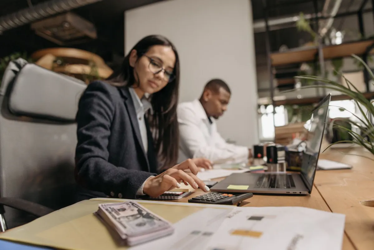 A trader sizing a forex position against a fixed risk limit